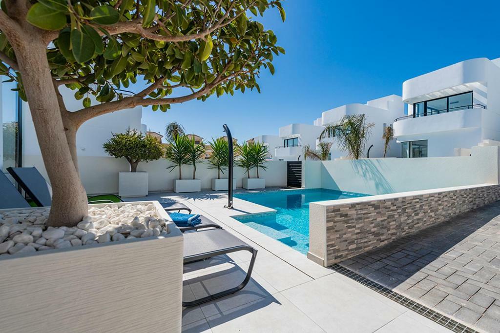 Stylish Villa 2018,Pool,3B.R.Wifi,Netflix San Fulgencio Dış mekan fotoğraf